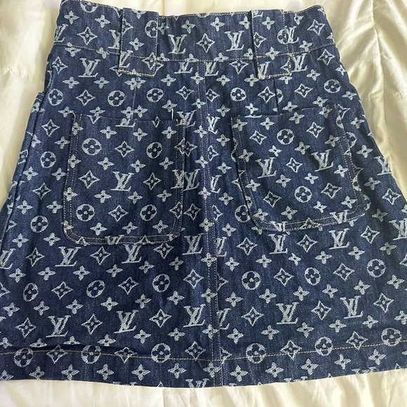 LOUIS VUITTON SKIRT - Picture 2 of 4